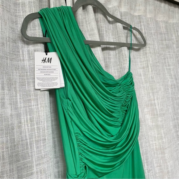 H&M Innovation Metaverse Draped Dress - Picture 7 of 10